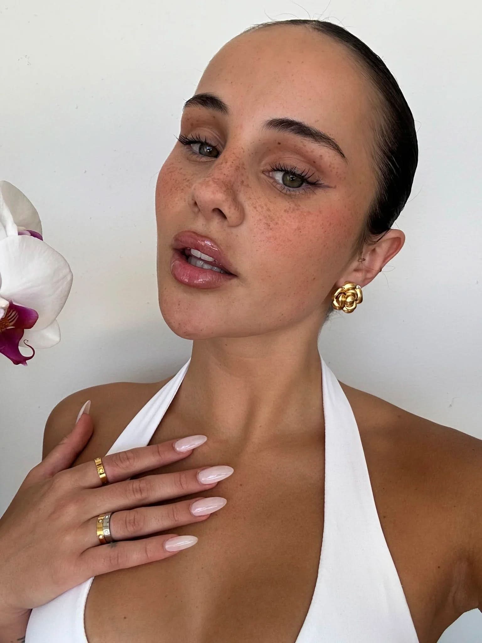 Elen Earrings – Gold Floral
