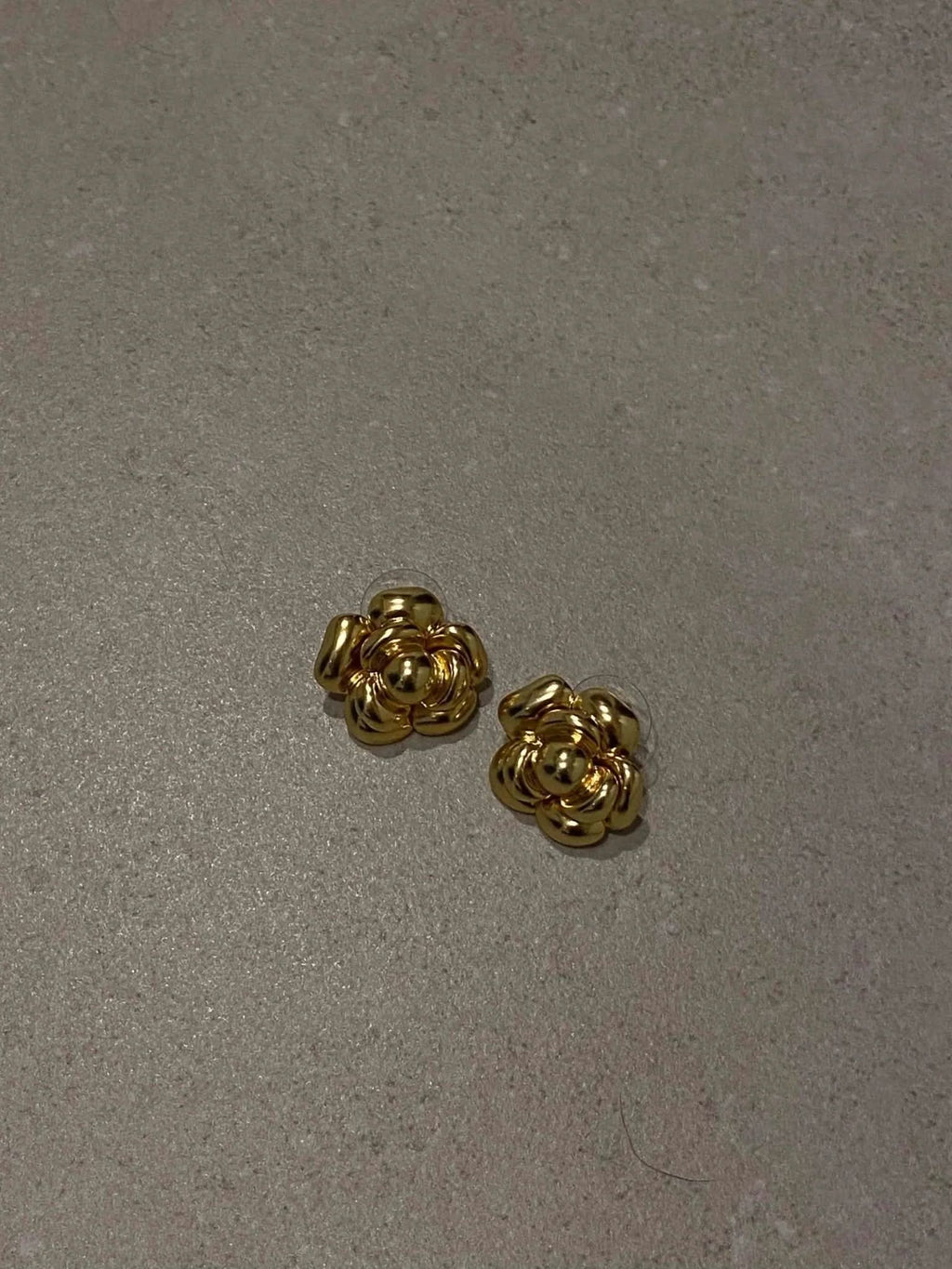 Elen Earrings – Gold Floral