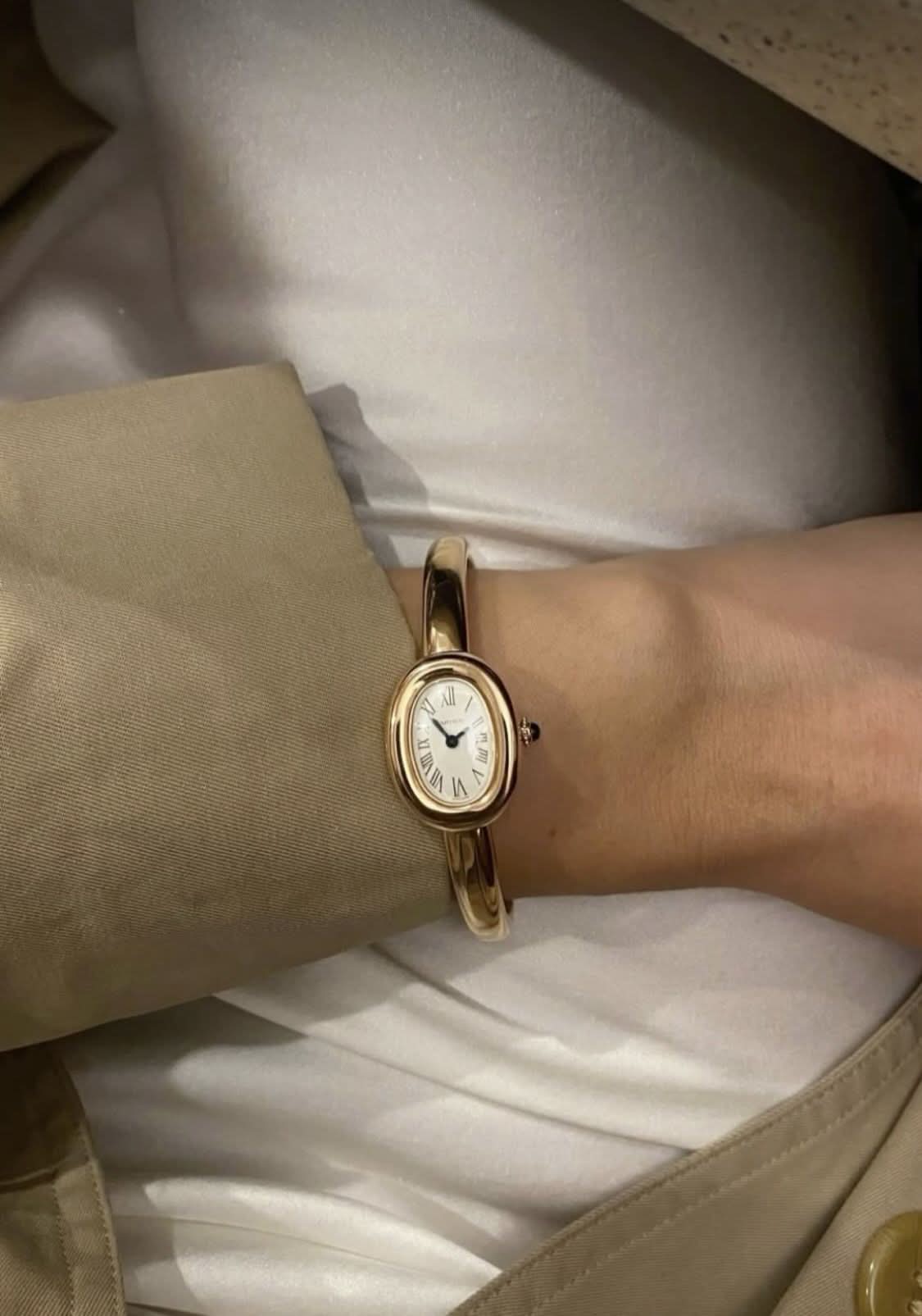 Naidu Oval Watch Gold