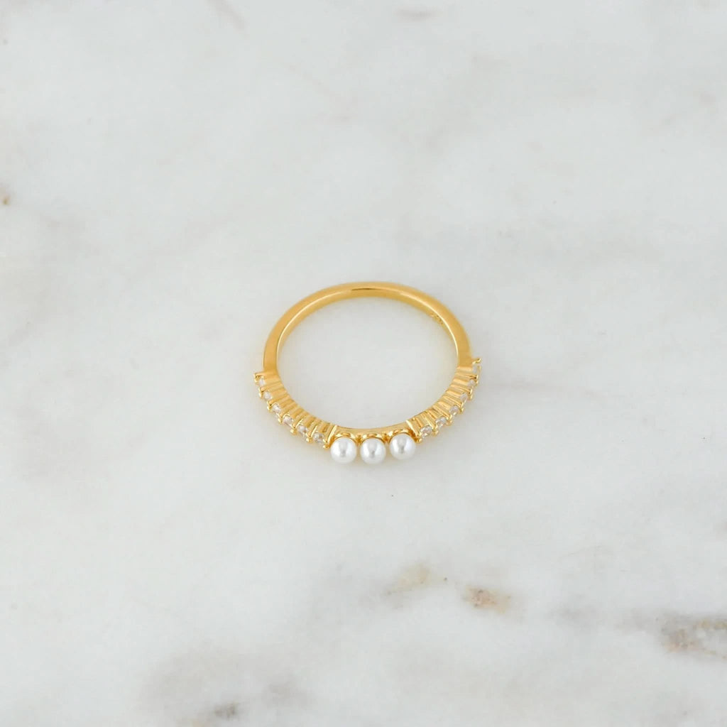 Three Pearl Ring