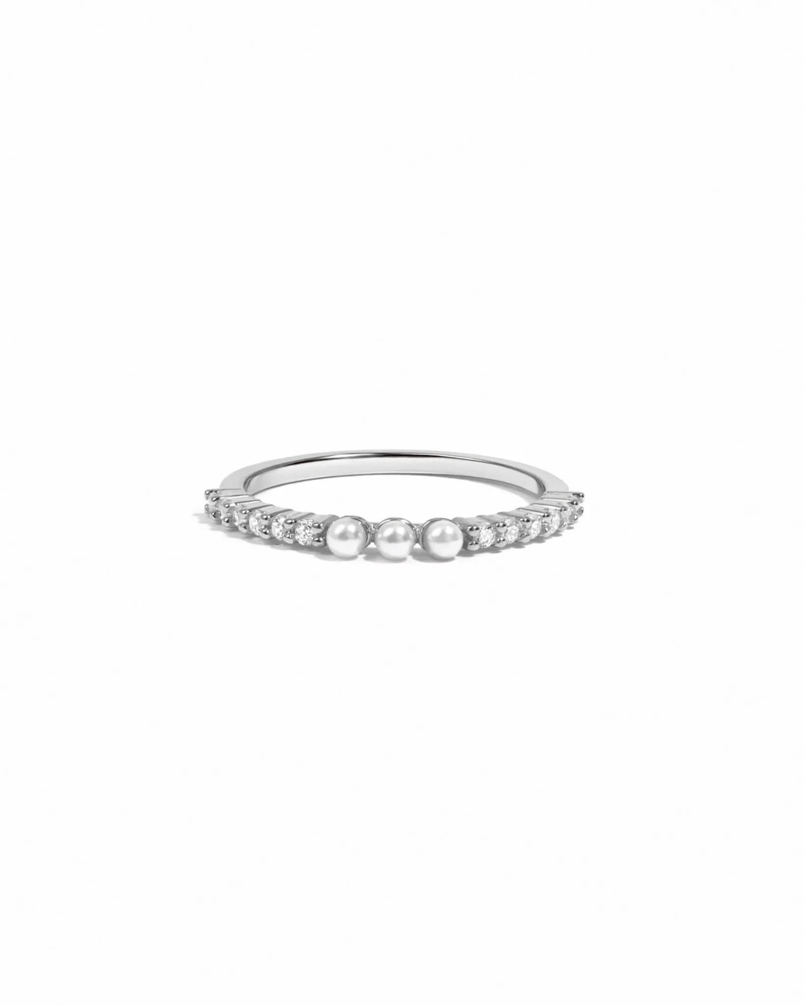 Three Pearl Ring